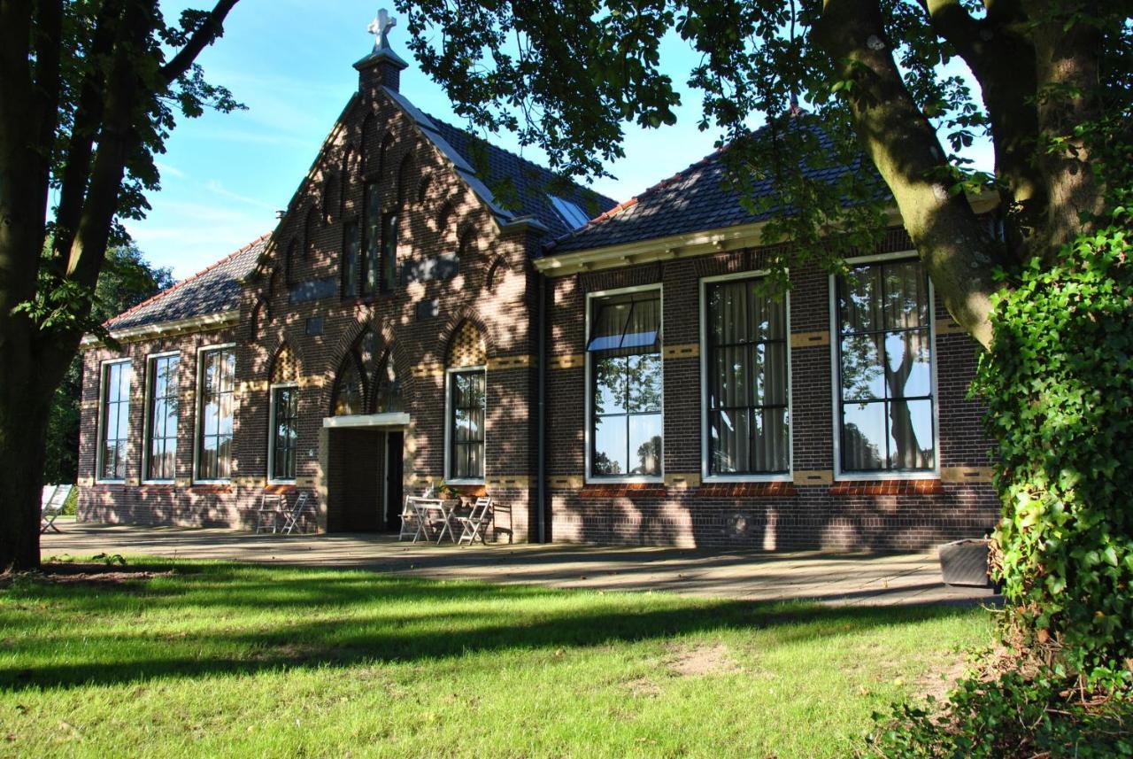 Bed & Breakfast De Oale School Lattrop Exterior foto